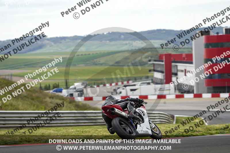 cadwell no limits trackday;cadwell park;cadwell park photographs;cadwell trackday photographs;enduro digital images;event digital images;eventdigitalimages;navarra;no limits trackdays;peter wileman photography;racing digital images;trackday digital images;trackday photos